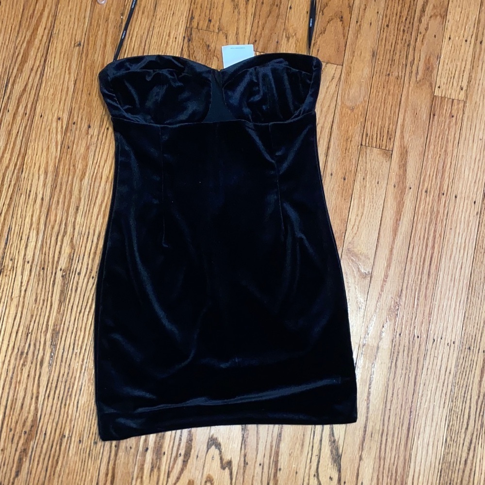 Forever 21 Elegant Black Strapless Dress
